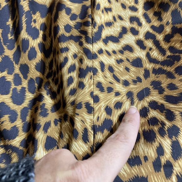 Tadashi Shoji Animal Print Sheath Dress Sz 4 Ruched Cap Sleeves Leopard Satin - Picture 12 of 12